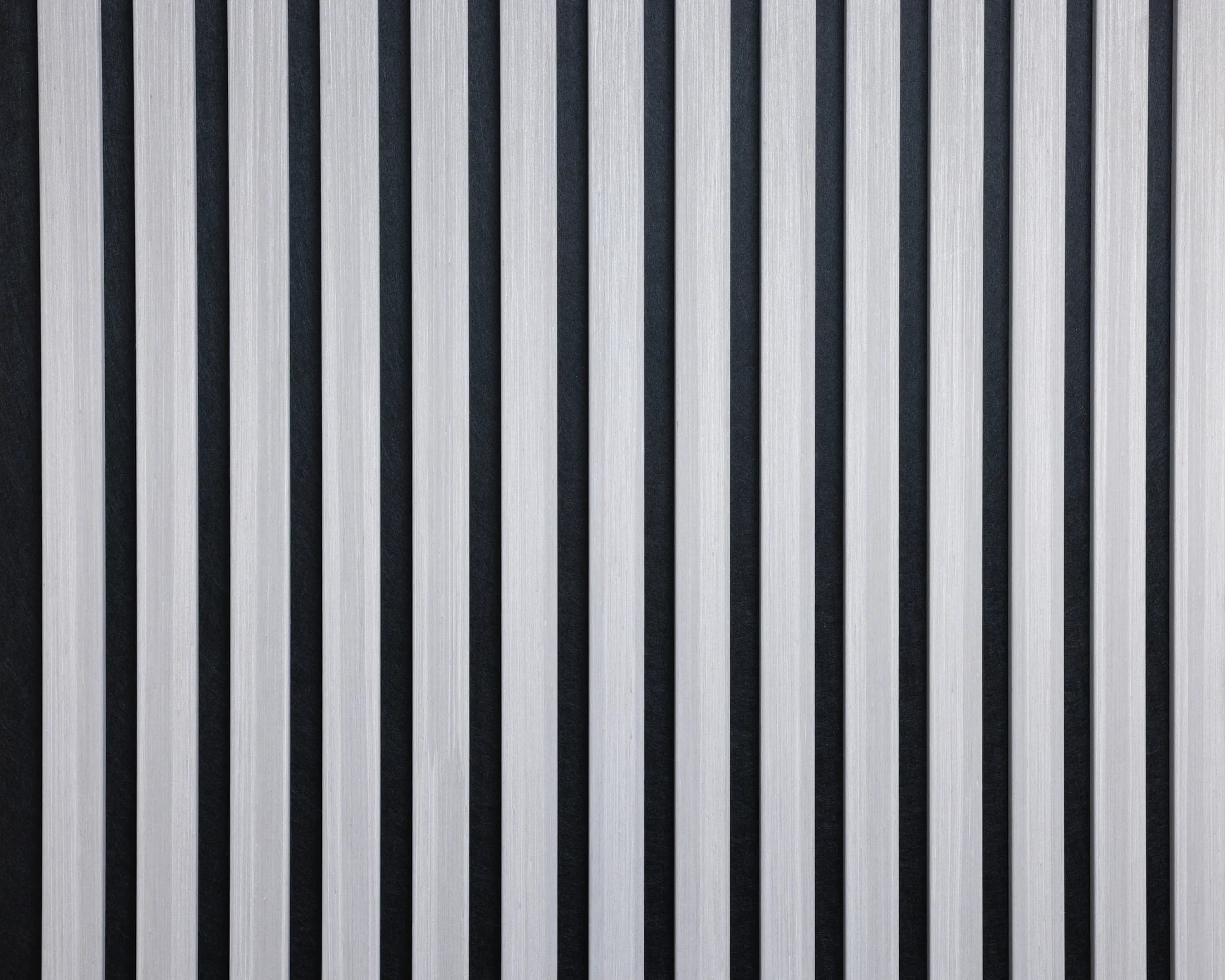 Smoke Oak — Black Felt