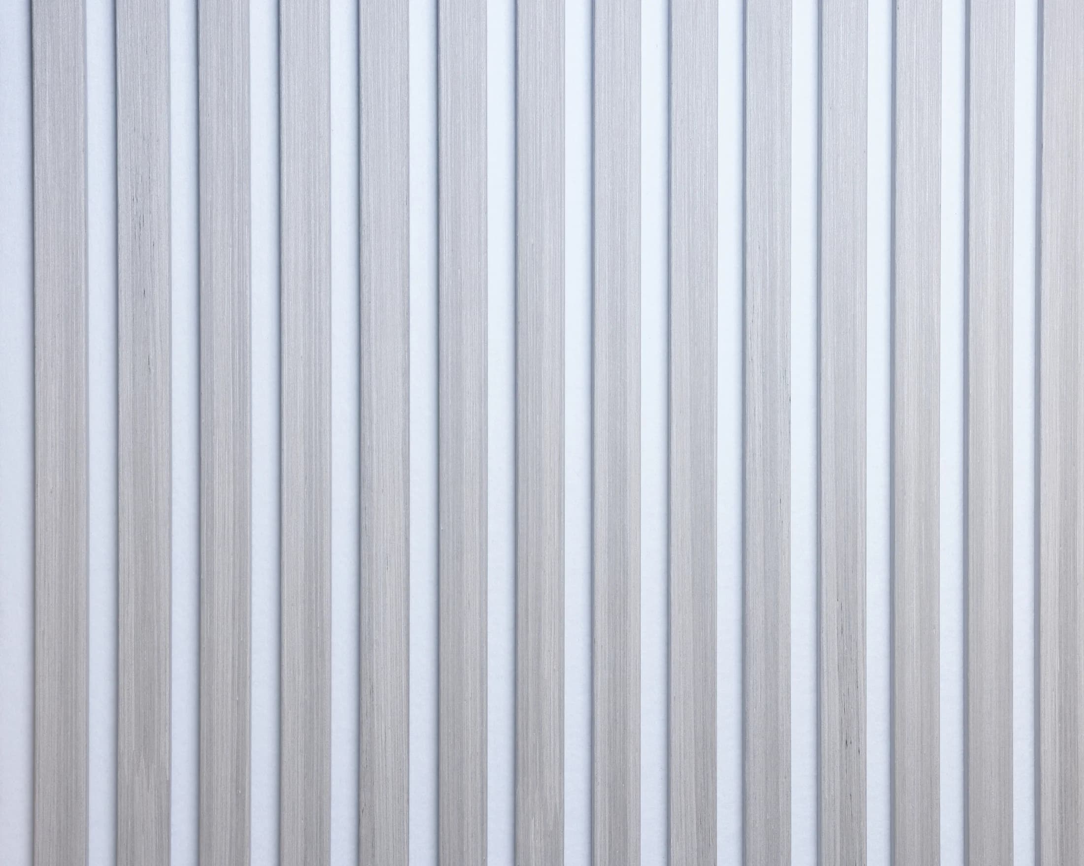 Smoke Oak — White Felt